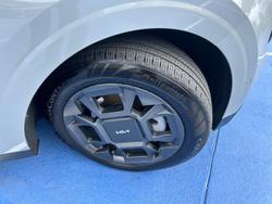 2024 Kia Carnival GT-Line HEV