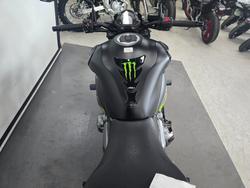 2019 Kawasaki ZR 900 BLACK