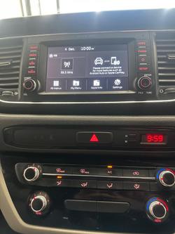 2018 Kia Carnival S YP MY19 Clear White