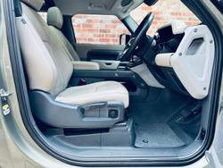 2021 Land Rover Defender 90 P300 S L663 MY22 AWD Pangea Green