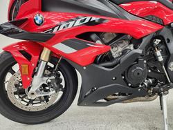 2024 BMW Motorrad S 1000 RR RACE Red