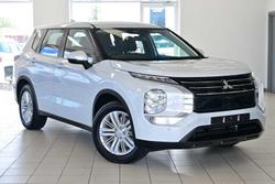 2024 Mitsubishi Outlander ES