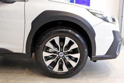 2025 Subaru Outback AWD Touring 6GEN MY25 AWD Crystal White