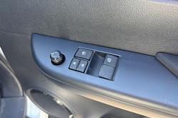 2025 Toyota Hilux SR