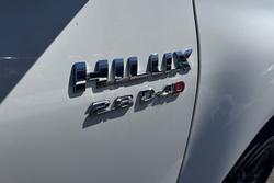 2025 Toyota Hilux SR