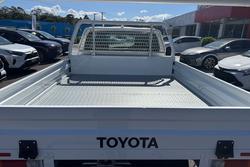 2025 Toyota Hilux SR