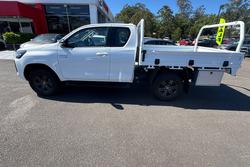 2025 Toyota Hilux SR