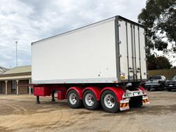 2006 Maxitrans 12 Pallet Lead Refrigerated Trailer