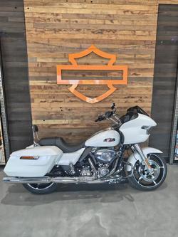 Harley-Davidson Road Glide 117 (fltrx)