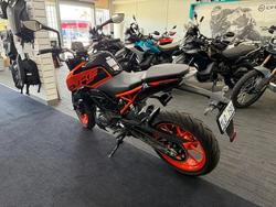 2023 KTM 200 Duke Duke Orange