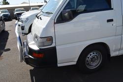 2008 Mitsubishi Express