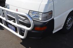 2008 Mitsubishi Express