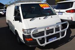 2008 Mitsubishi Express