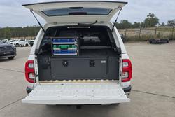 2021 Toyota Hilux SR5