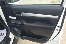 2021 Toyota Hilux SR5