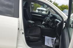 2021 Toyota Hilux SR5