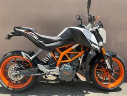 KTM 390 Duke
