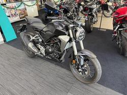 Honda CB300R (CB300RA)