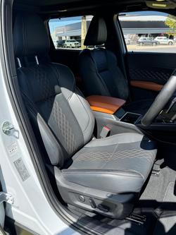 2024 Mitsubishi Outlander Exceed Tourer ZM MY24 AWD White Diamond with Black Mica Roof