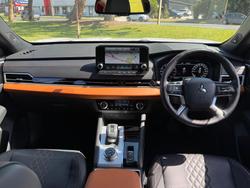 2024 Mitsubishi Outlander Exceed Tourer ZM MY24 AWD White Diamond with Black Mica Roof