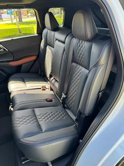 2024 Mitsubishi Outlander Exceed Tourer ZM MY24 AWD White Diamond with Black Mica Roof