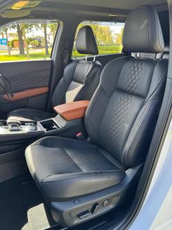 2024 Mitsubishi Outlander Exceed Tourer ZM MY24 AWD White Diamond with Black Mica Roof