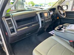 2018 RAM 1500 Express DS MY18 4X4 Dual Range Bright Silver