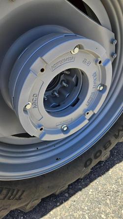 2022 Massey Ferguson 6712 Global Series Red