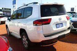 2024 Toyota Landcruiser GXL