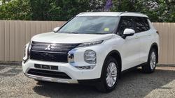 2022 Mitsubishi Outlander LS