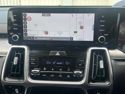 2022 Kia Sorento Sport