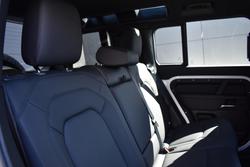 2025 Land Rover Defender 110 P400 X-Dynamic SE L663 MY25.5 AWD Fuji White