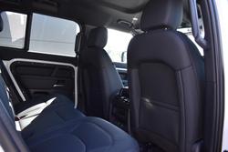 2025 Land Rover Defender 110 P400 X-Dynamic SE L663 MY25.5 AWD Fuji White