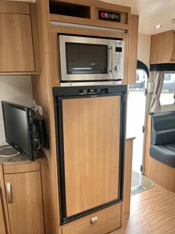 2012 Jayco Sterling Slide Out 21.65-3