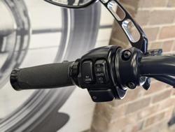 2013 Harley-Davidson Iron 883 (XL883N) Sportster Black