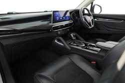 2022 LDV D90