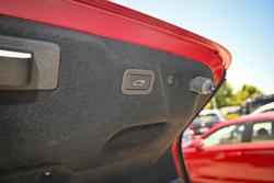 2015 Jaguar XE 25t R-Sport