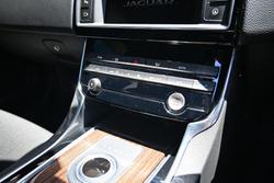 2015 Jaguar XE 25t R-Sport