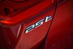 2015 Jaguar XE 25t R-Sport