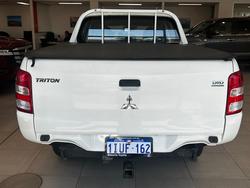 2015 MITSUBISHI TRITON GLX (4x4)