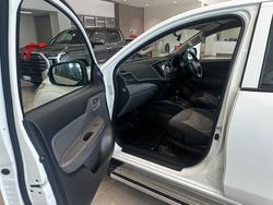 2015 MITSUBISHI TRITON GLX (4x4)