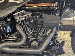 2017 Harley-Davidson CVO Pro Street Breakout (FXSE) CVO Black