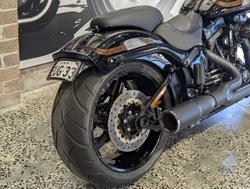 2017 Harley-Davidson CVO Pro Street Breakout (FXSE) CVO Black