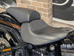 2017 Harley-Davidson CVO Pro Street Breakout (FXSE) CVO Black