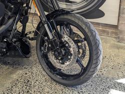 2017 Harley-Davidson CVO Pro Street Breakout (FXSE) CVO Black