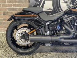 2017 Harley-Davidson CVO Pro Street Breakout (FXSE) CVO Black