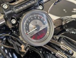 2017 Harley-Davidson CVO Pro Street Breakout (FXSE) CVO Black