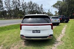 2024 Kia Carnival GT-Line HEV