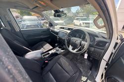 2020 Toyota Hilux SR