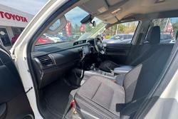 2020 Toyota Hilux SR